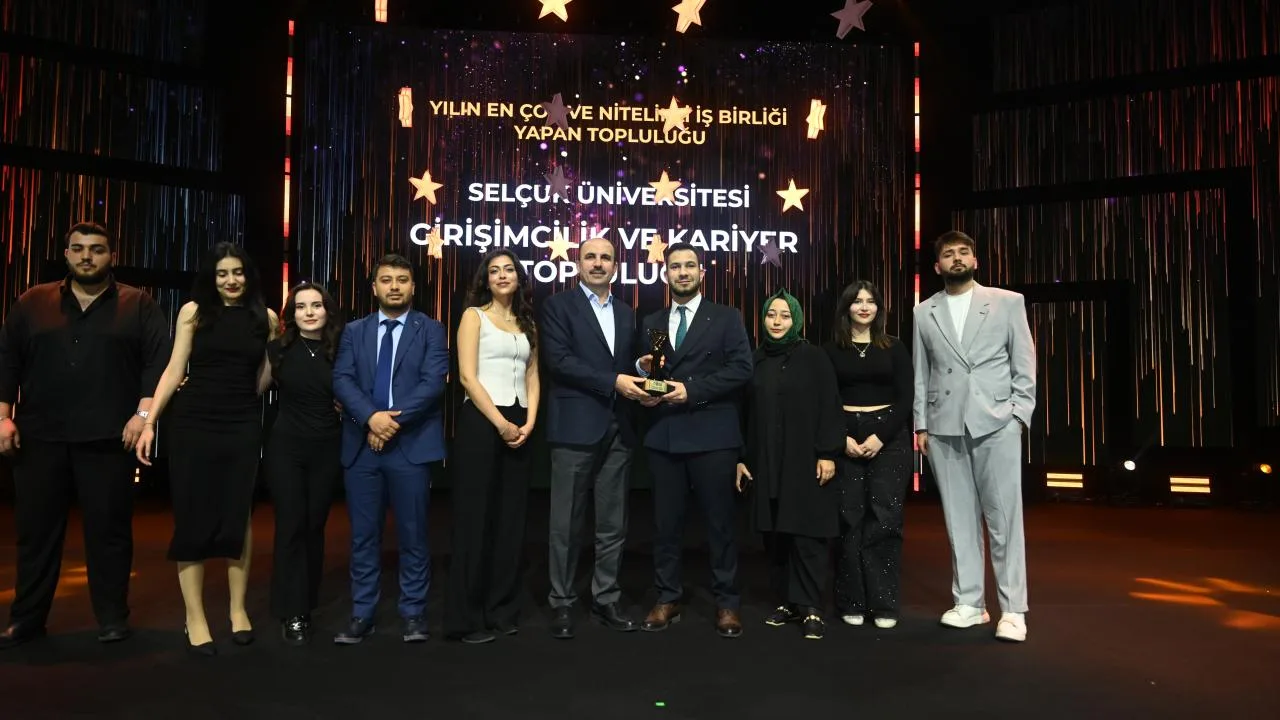 Gençlik Meclisi Ödülleri Coşkuyla Sahnelendi!