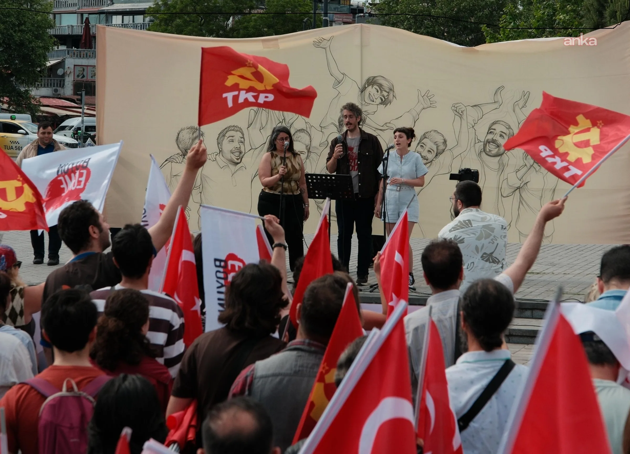 Gezi Direnişi’nde TKP’den Sert Mesajlar!