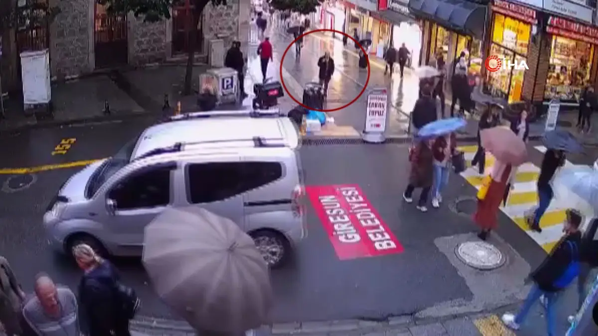 Kendini arabaların önüne atmasıyla gündem olmuştu! Kahreden haber 3