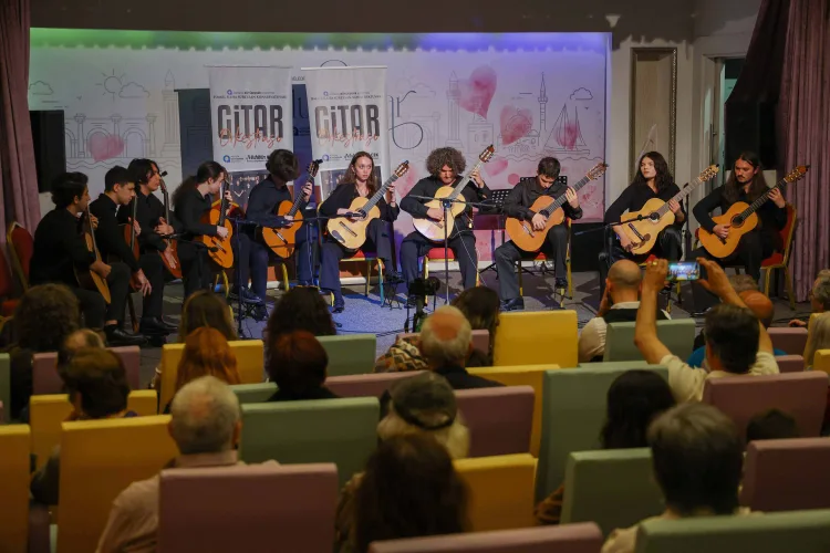 Gitar Orkestrası’ndan Müzik Ziyafeti