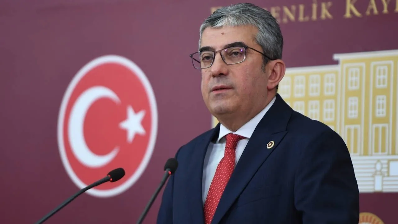 Gökhan Günaydın’dan Erdal Beşikcioğlu’na Sert Eleştiri