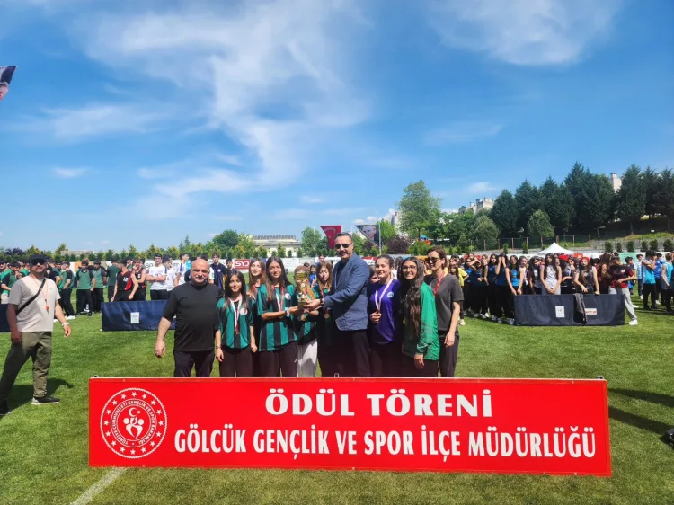 Gölcük’te Spor Bayramı Ödülleri Sahiplerini Buldu!