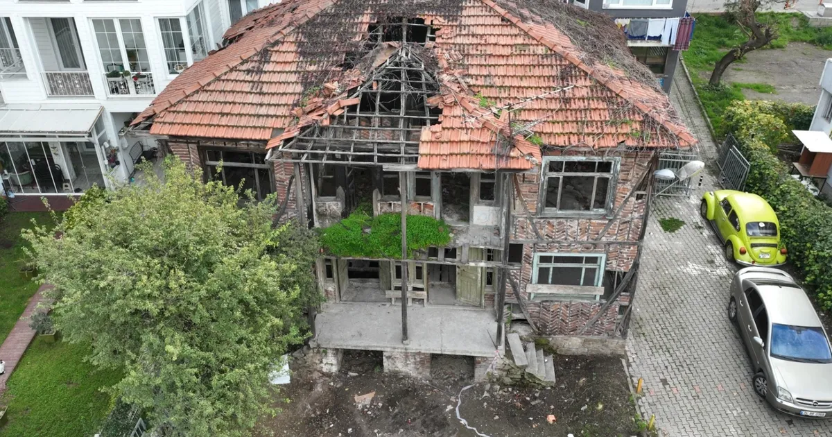 Gölcük’teki Tarihi Yapı Kütüphaneye Dönüşüyor!