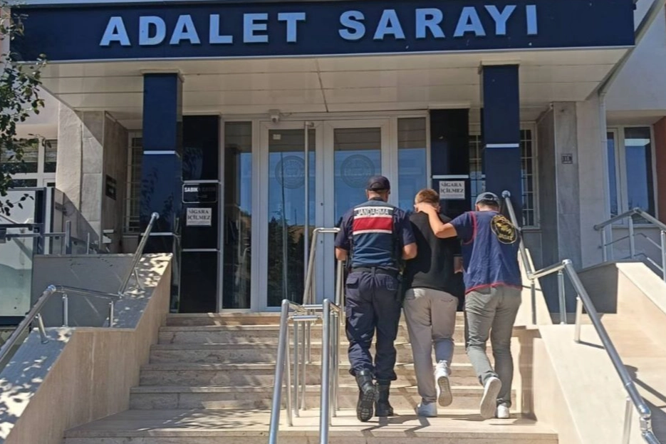Gölpazarı’nda Dolandırıcı, Manisa’da Yakalandı!