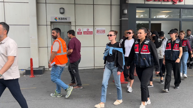 Gözaltındaki 18 ünlü için gözaltı kararı verildi, sağlık kontrolü yapıldı