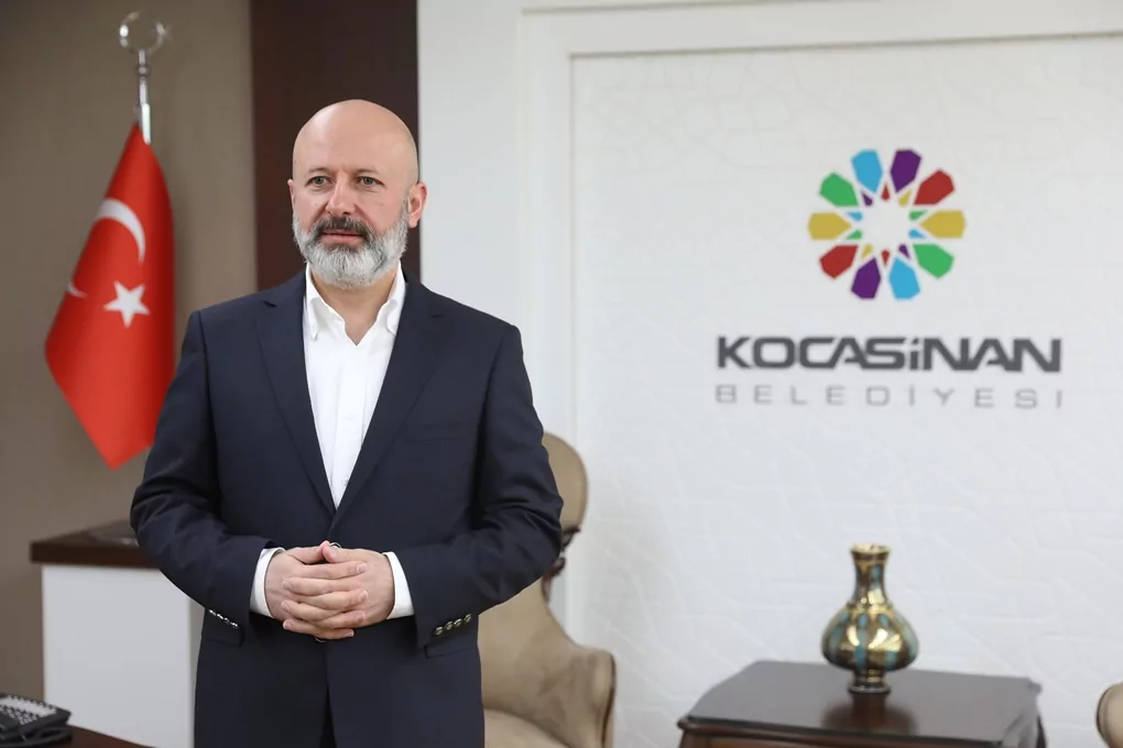 Gül Suyu ile Temizlenen Camilerde İbadet Keyfi