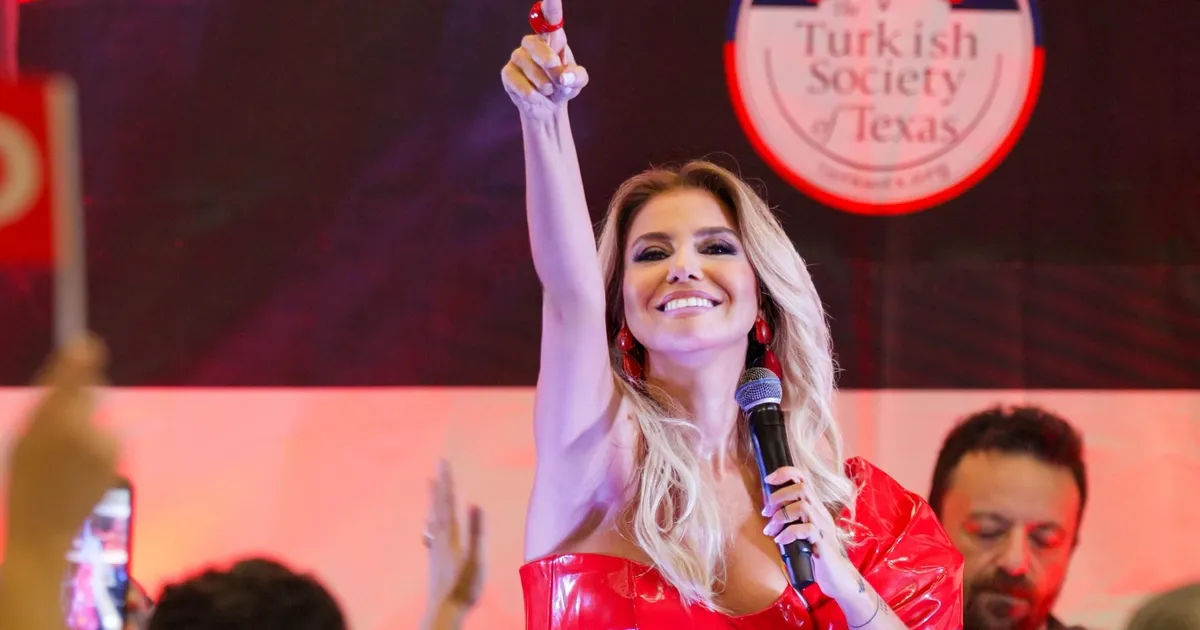 Gülben Ergen, Amerika Turnesine Dallas’tan Start Verdi!