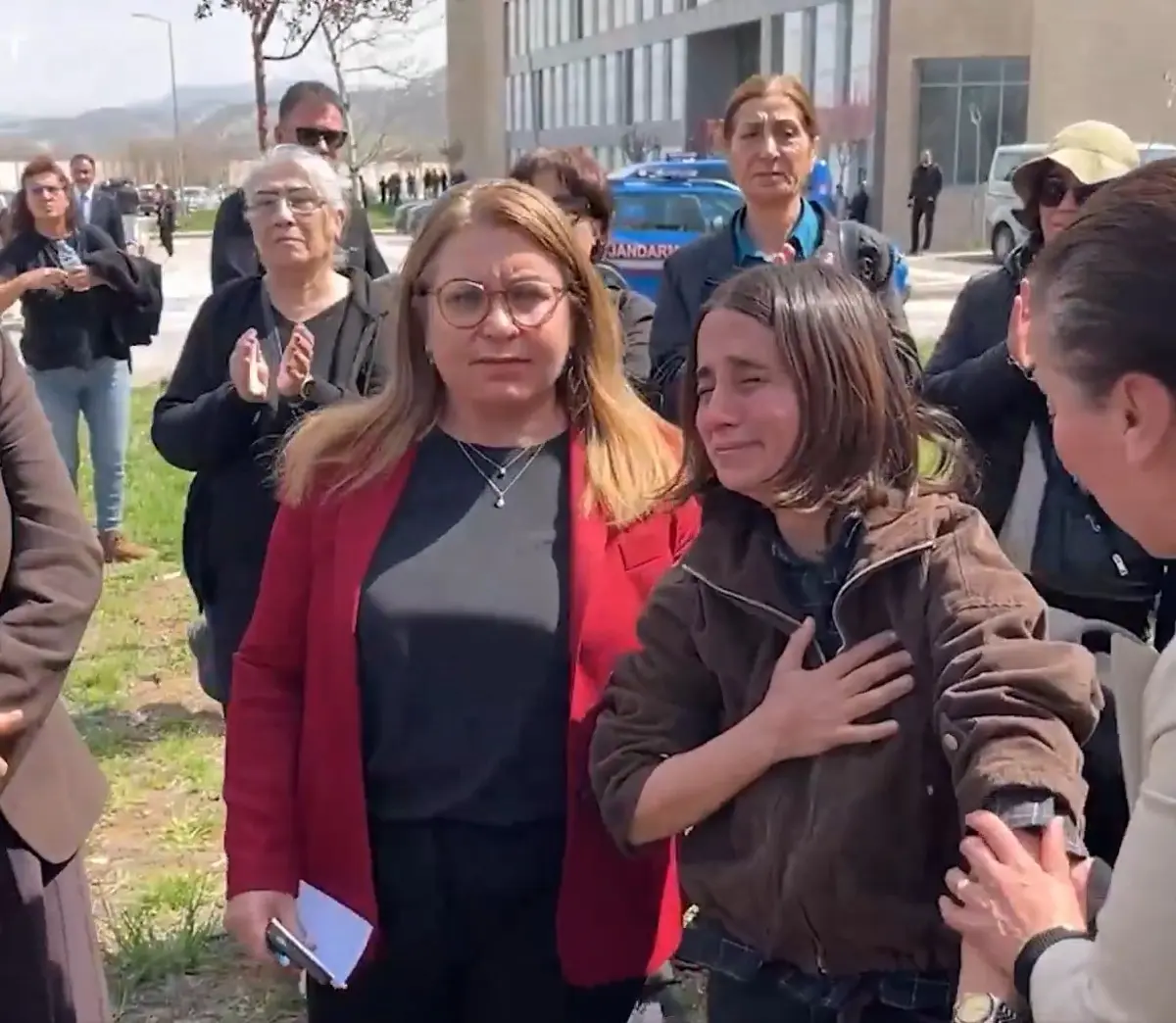 Gülistan Doku'nun ablası haberi alınca fenalaştı!