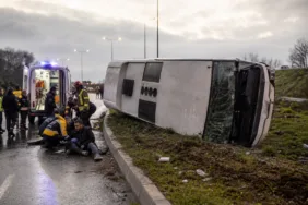 Büyükçekmece’de Servis Otobüsü Kazası: 18 Yaralı