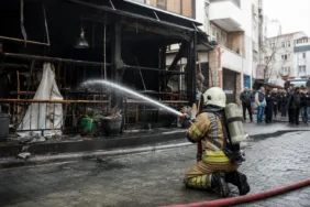Esenyurt’ta Yangın: Kafe Kullanılamaz Hale Geldi
