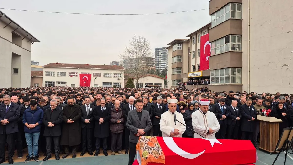 Gün Boyu Bilgisayar Oynayan Gençler Tehlikede!