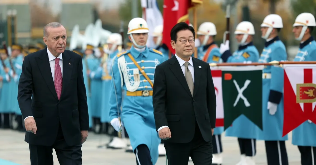 Güney Kore Lideri Lee, Külliye’de Ağırlanıyor
