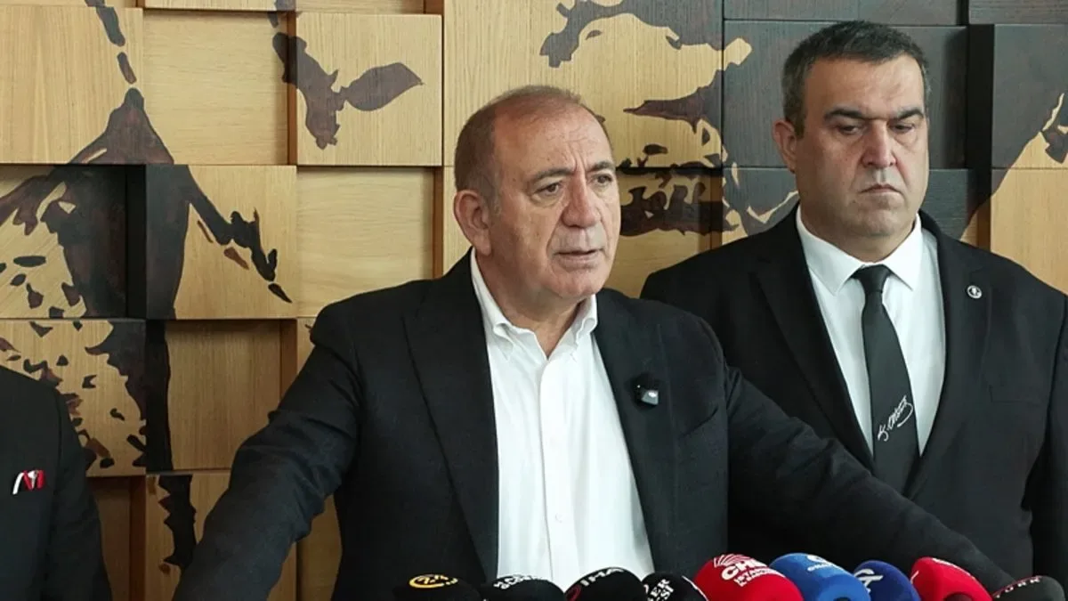 Gürsel Tekin’den Aziz İhsan Aktaş’a Suç Duyurusu