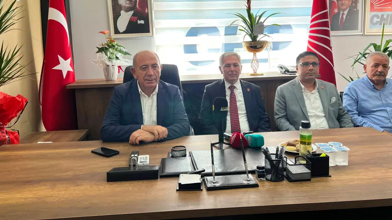 Gürsel Tekin: Parti Değiştirmek Dolandırıcılıktır