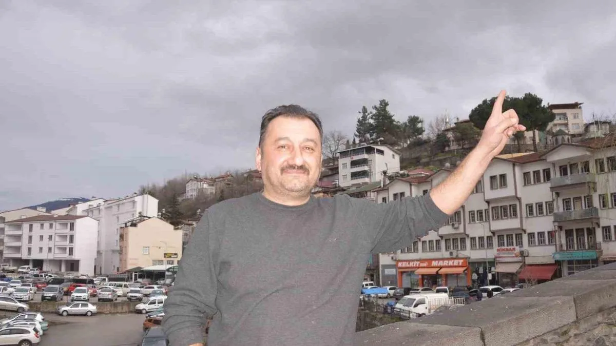 Güvercinlerin Gökyüzünde Şahin Avı Şöleni!