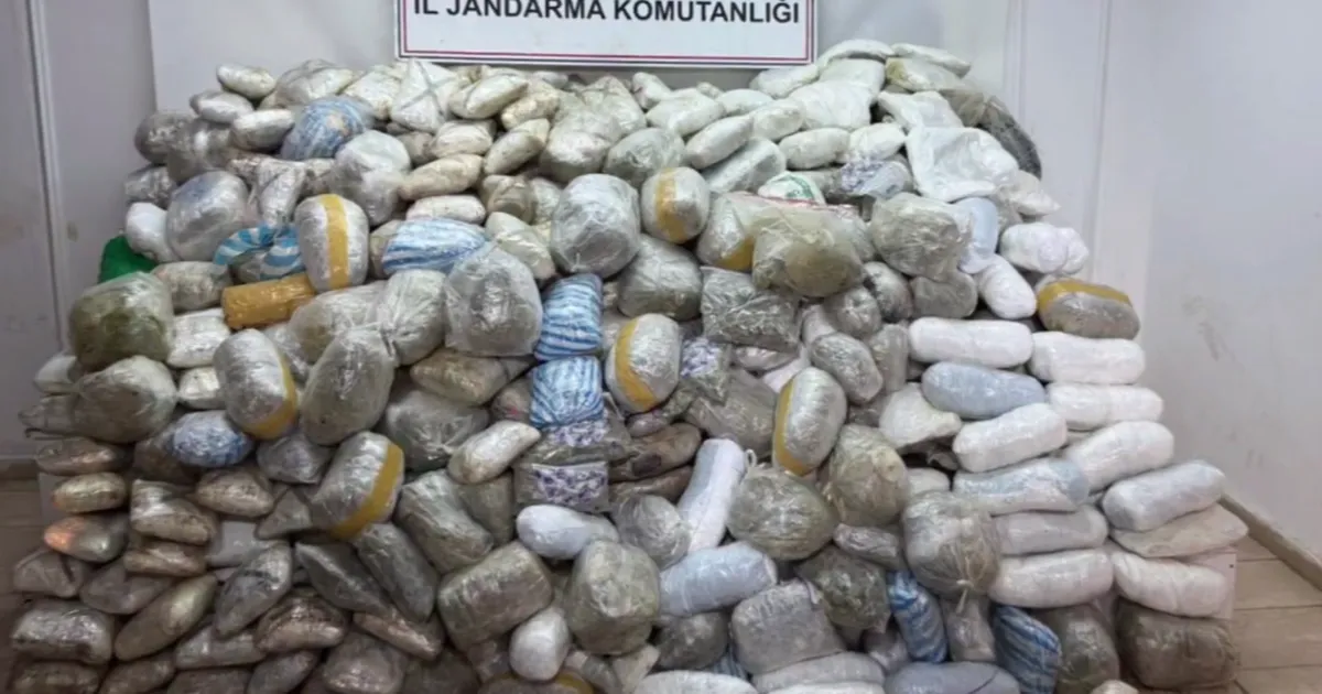 Hakkari’de 348 Kilo Uyuşturucu Ele Geçirildi!