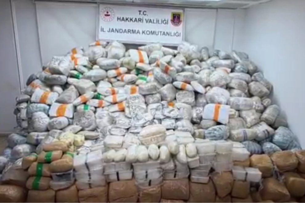 Hakkari’de 860 Kilogram Uyuşturucu Ele Geçirildi!