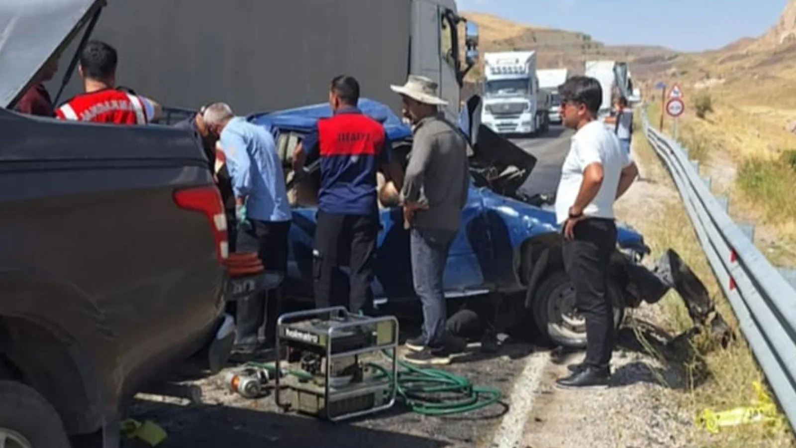 Hakkari’de Feci Kaza: 3 Kişi Hayatını Kaybetti!