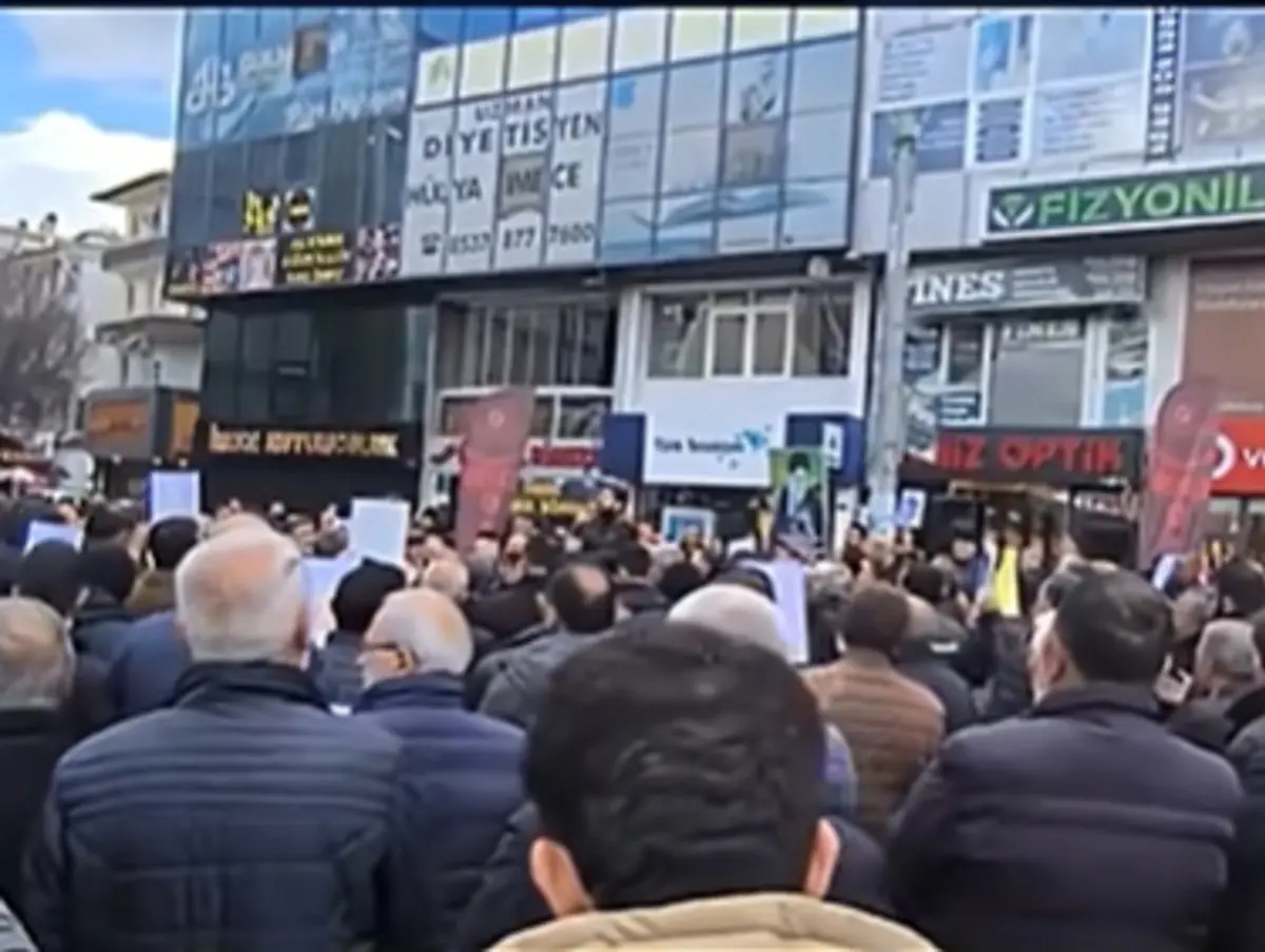 Görüntüler Türkiye den! Iğdır da Hamaney i anmak için sokaklara çıktılar 4