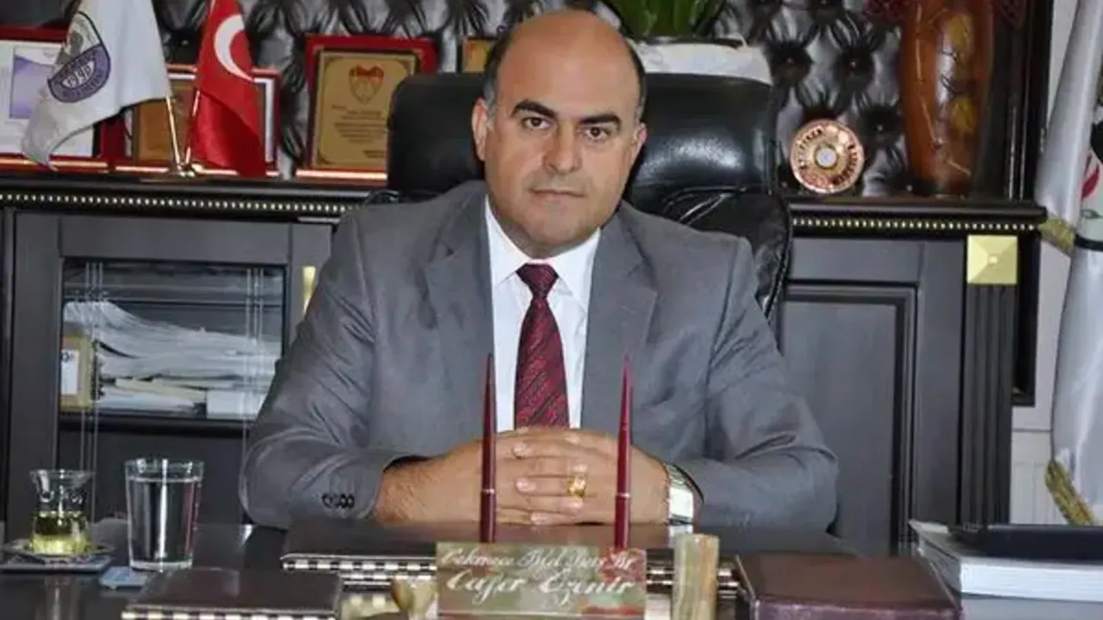 Hatay’da Eski Belediye Başkanı Baltayla Katledildi