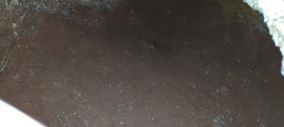 Belediye kazısında bulundu! İçinden küp ve insan kemikleri çıktı 2