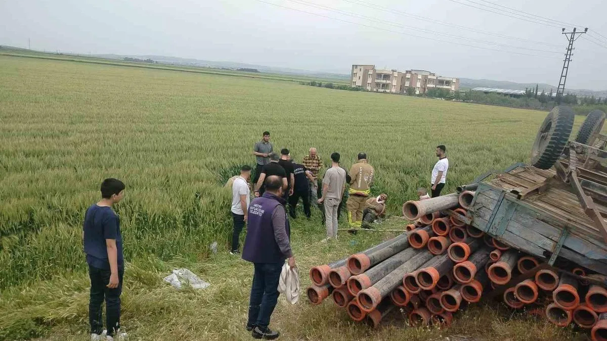 Hatay’da Traktör Devrildi: 4 İşçi Yaralandı