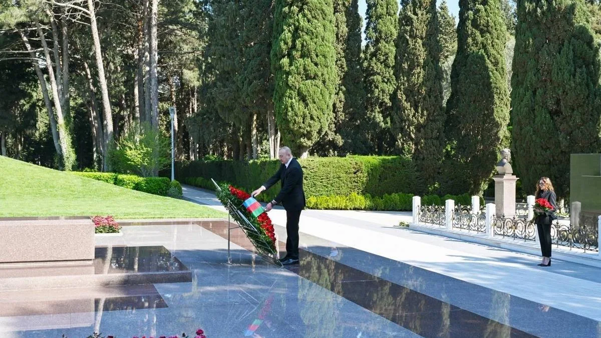 Haydar Aliyev, 103. Yıldönümünde Anıldı