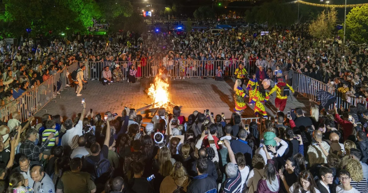 Hıdırellez Ateşi İzmir Kültürpark’ta Yandı!