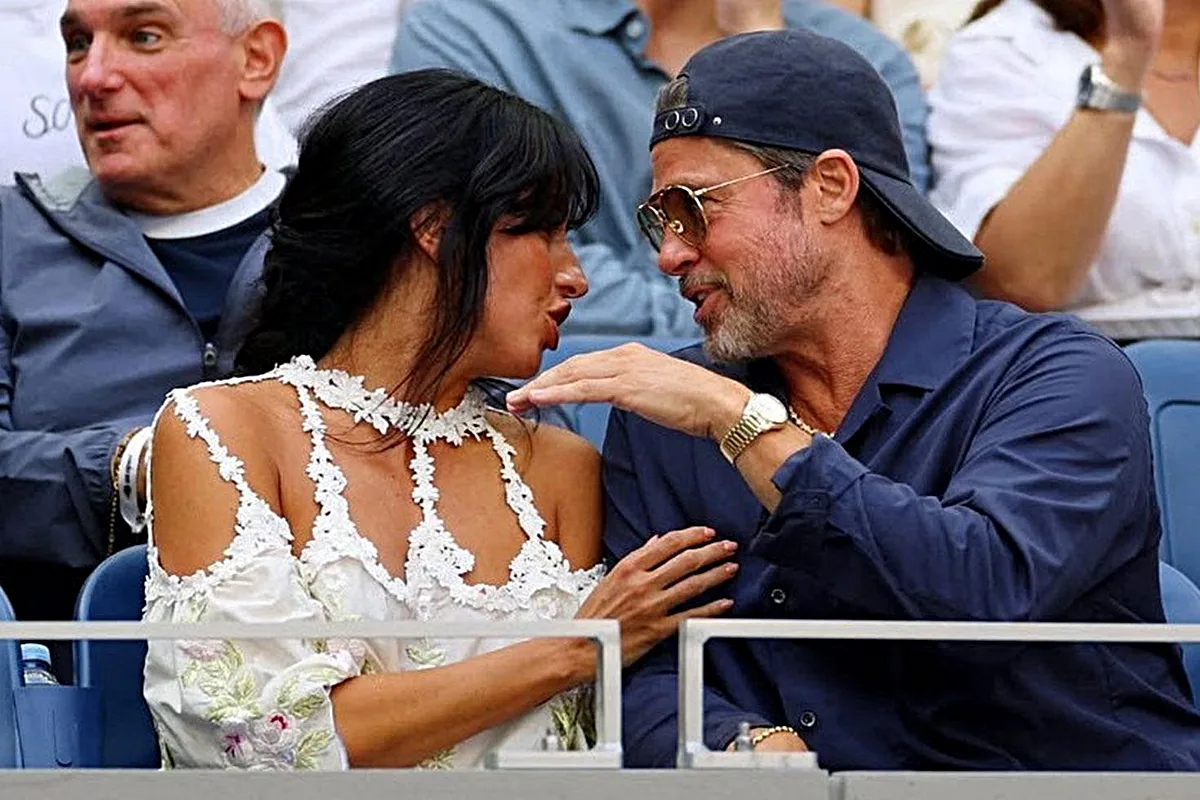 Hollywood’un 62 Yaşındaki Yıldızı Brad Pitt ve 33 Yaşındaki Sevgilisi Tribünde Aşka Geldi