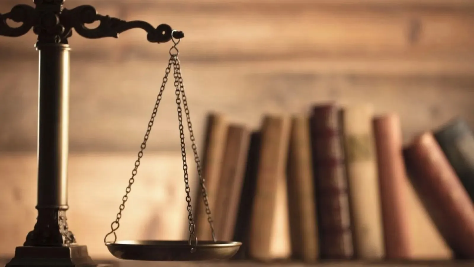 Hukukta Sınıf Çatışması: Türkiye’nin Sorunları