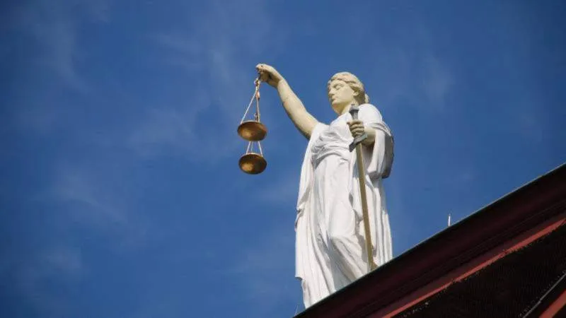 Hukukta Yanlış Anlamalar: Adalet İçin Neler Gerek?