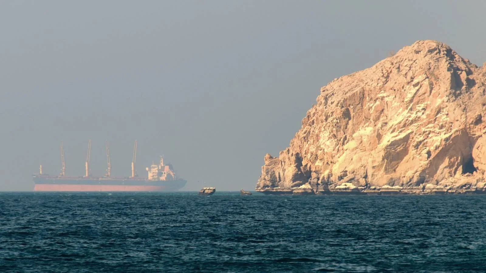 Hürmüz Boğazı Kapanırsa Petrol Piyasaları Sarsılır!