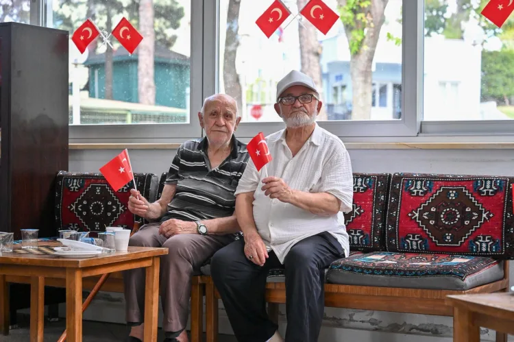 Huzurevi Sakinleri İçin Zafer Bayramı Coşkusu!