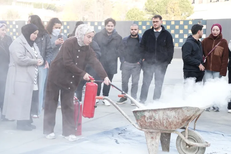İBB Gençlik Ofisleri’nde Ücretsiz Eğitim Dönemi Başladı
