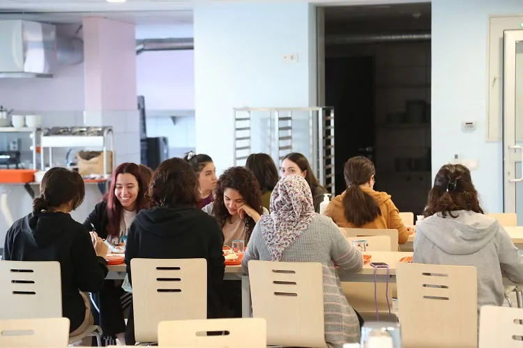 İBB, Öğrencilere Destek Vermeye Devam Ediyor!