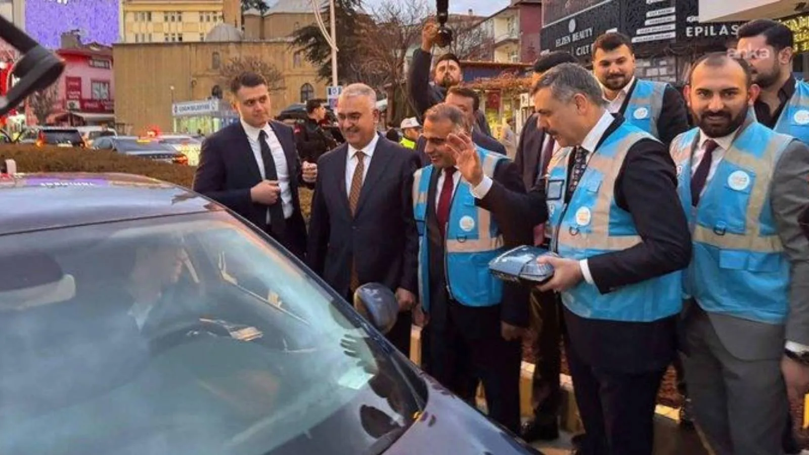 İçişleri Bakanı’na Sert Tepki: Devlet Tarafsızdır!