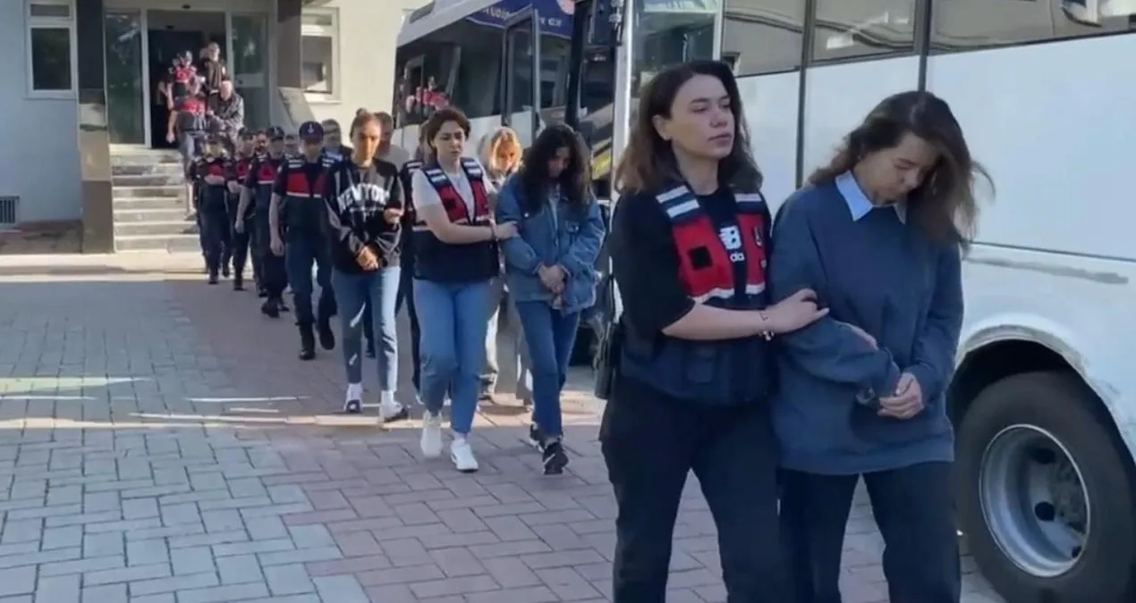İhalelerde Rüşvet İddiası: 20 Şüpheli Adliyede!