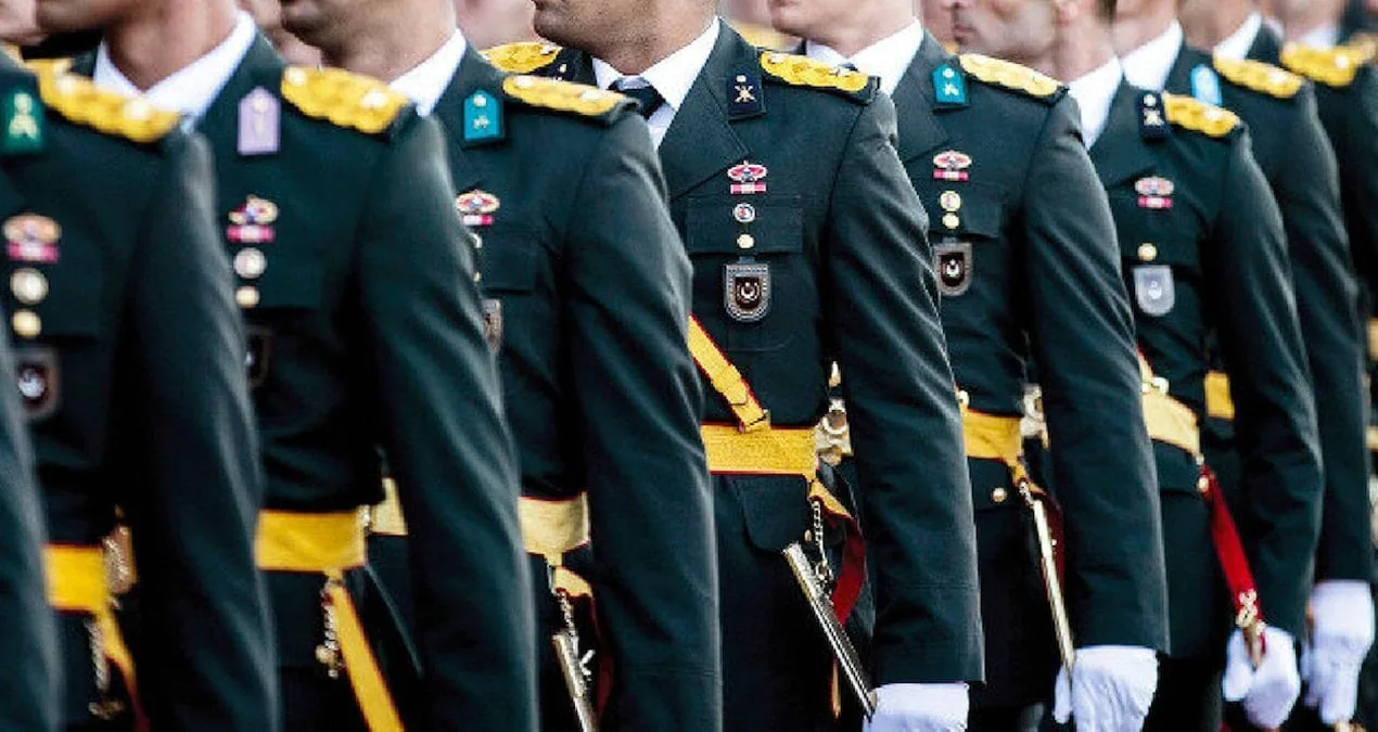 İhraç Edilen Teğmenlerden Atatürk’e Saygı Mektubu