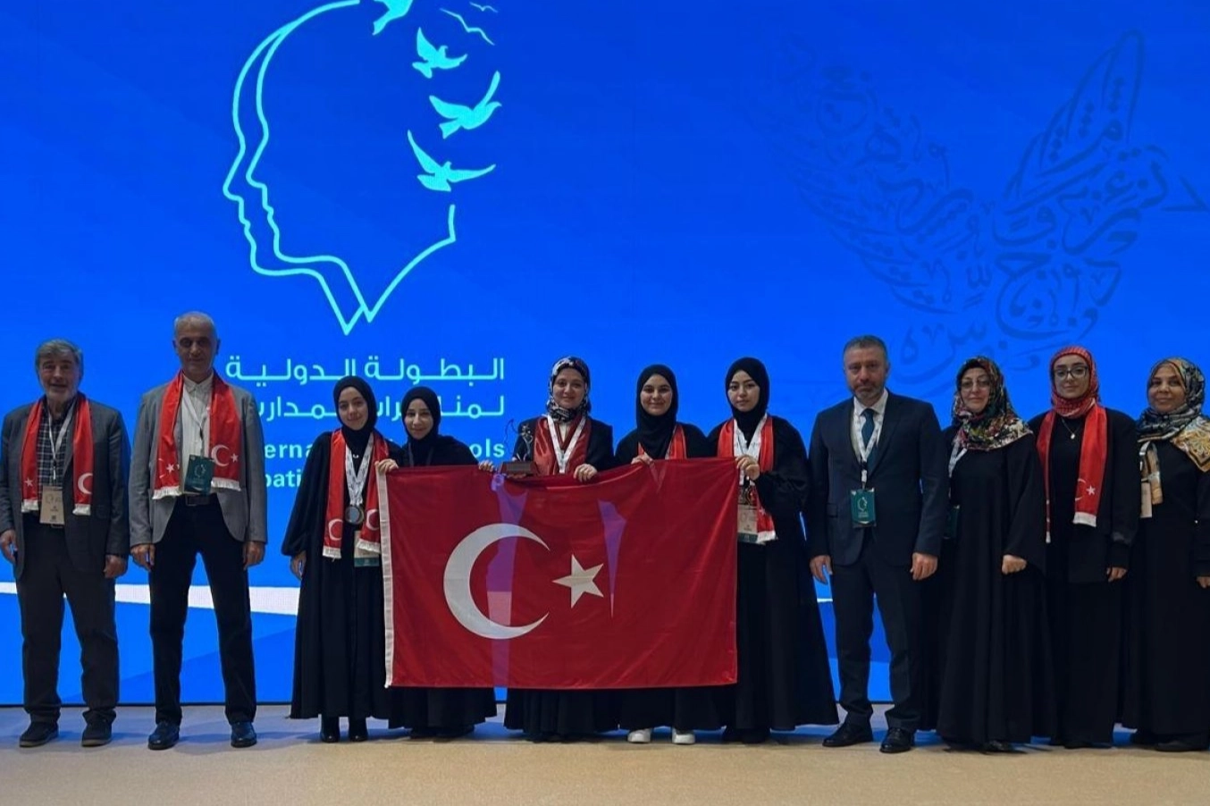 İmam Hatip Öğrencileri Arapça Yarışmada İkincilik Elde Etti