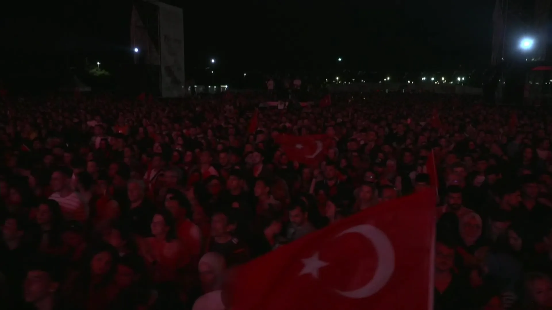 İmamoğlu: Gençlerle Özgür ve Mutlu Bir Gelecek!