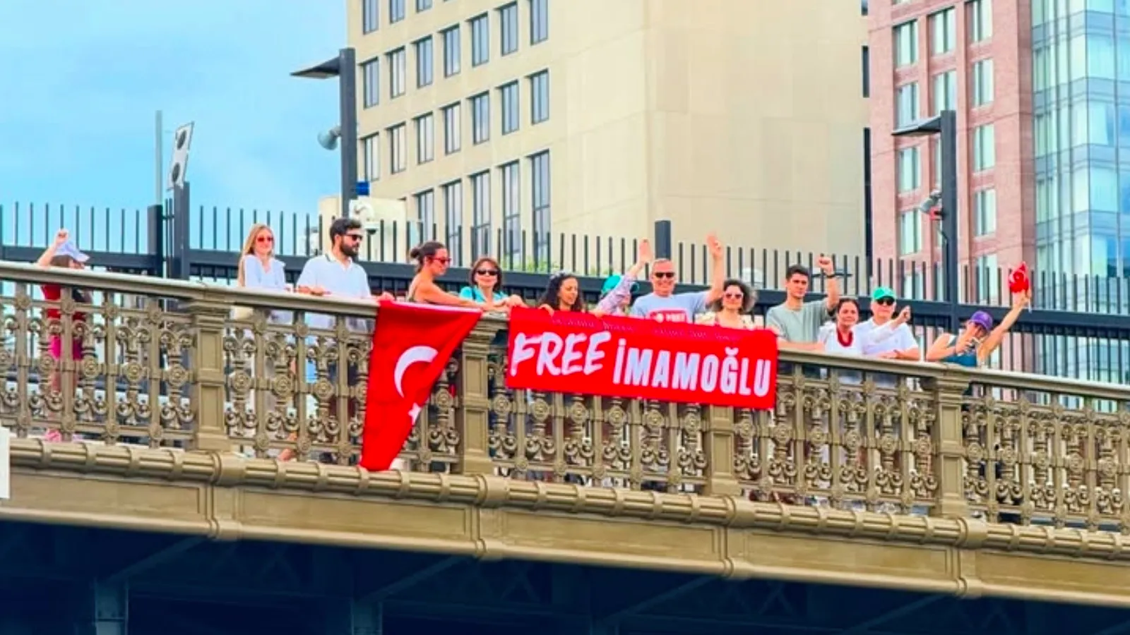 İmamoğlu İçin ABD’de Büyük Protesto Gösterisi