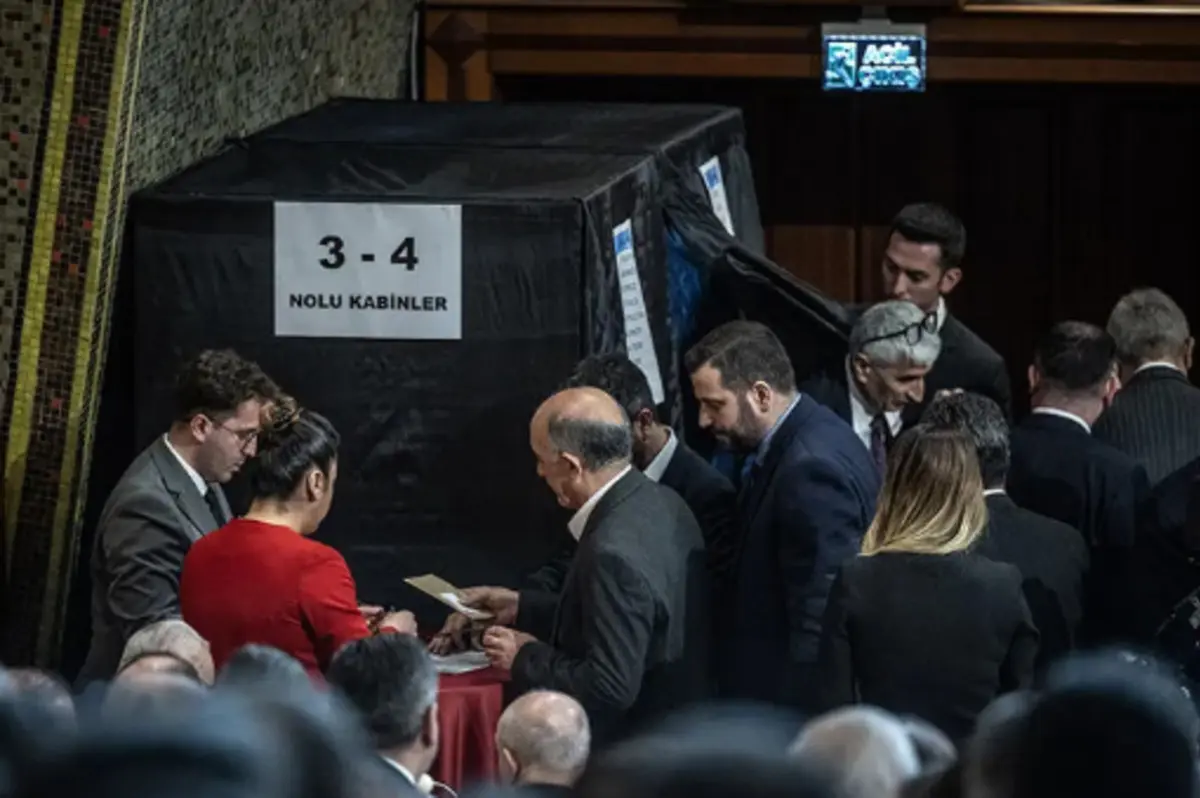 İBB Başkanlığı için seçim mi yapılacak? İmamoğlu kararı sonrası gözler sandalye dağılımında 4