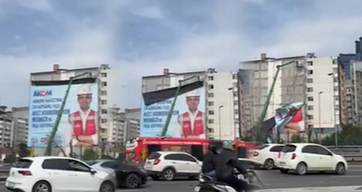İmamoğlu’na Yasak: Afişler ve Görseller Toplatıldı