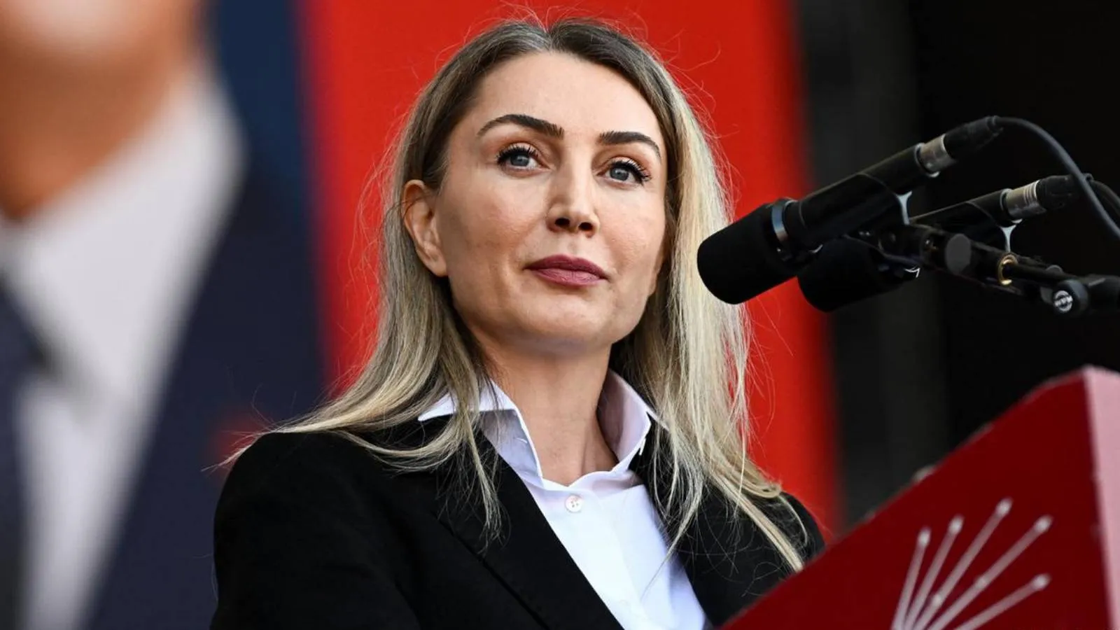 İmamoğlu’ndan Destek: Cumhuriyet Yalnız Değil!