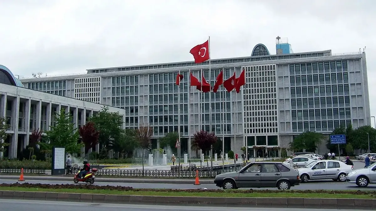 İmamoğlu’ndan Şok İtiraf: Arsalarıma Çöktüler!
