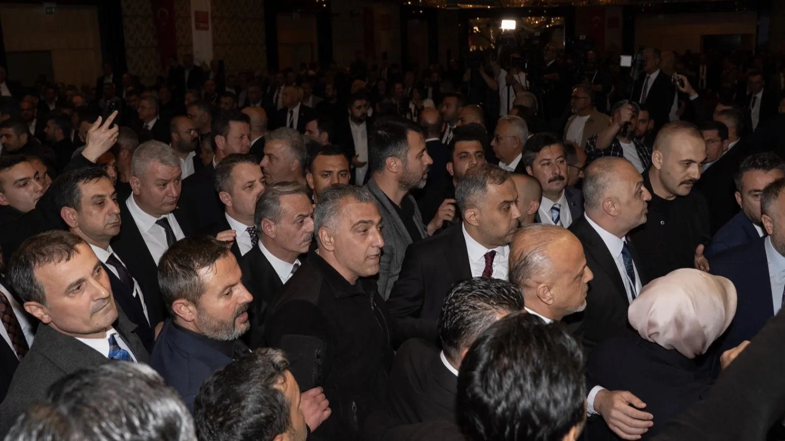 İmamoğlu’nun Mektubu AKP’lileri Karıştırdı!