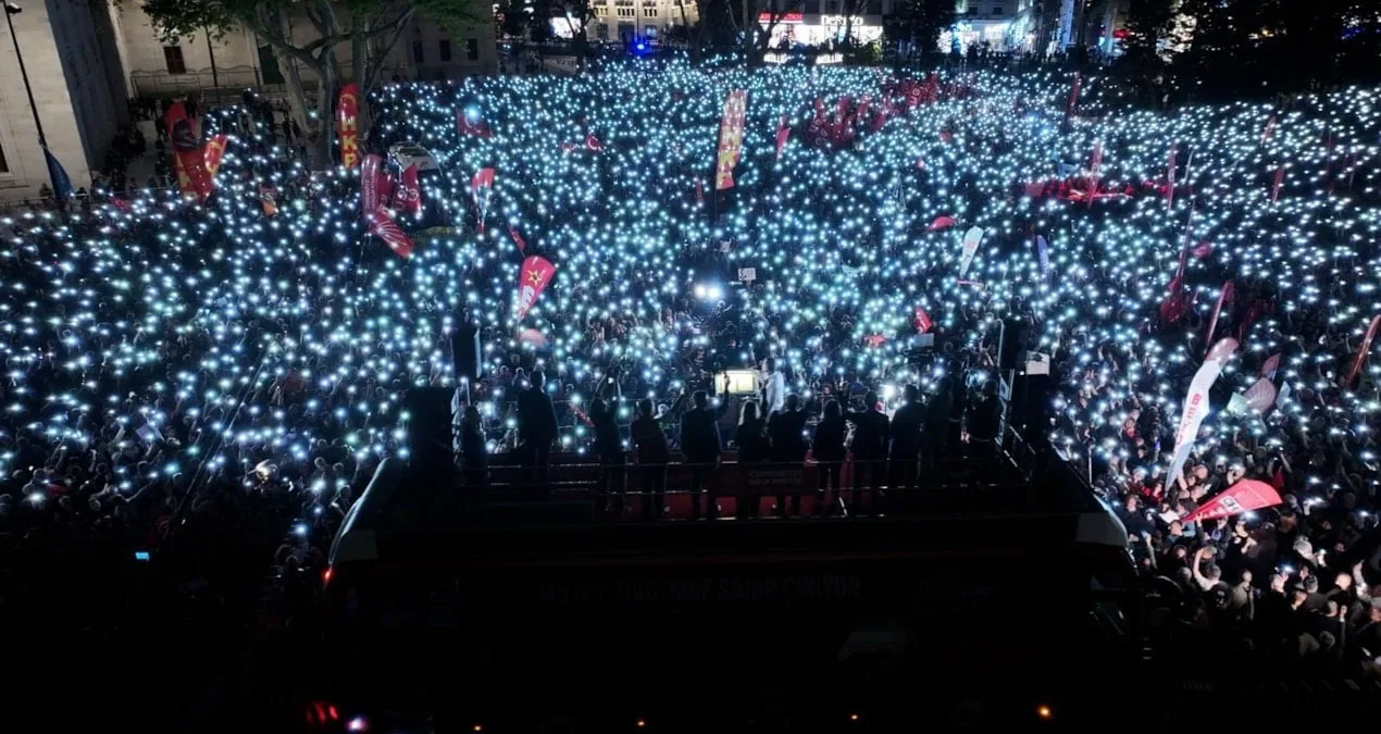 İmamoğlu’nun Mitinginde ‘Karartma’ Skandalı!