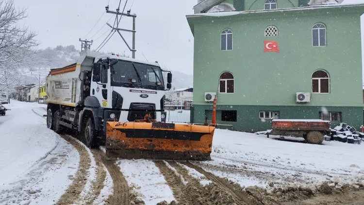 İnegöl Belediyesi’nden Karla Mücadele Seferberliği!