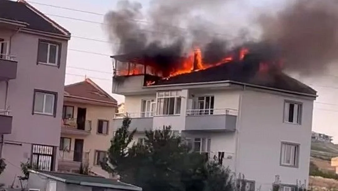 İnegöl’de Apartman Çatısında Yangın Çıktı!