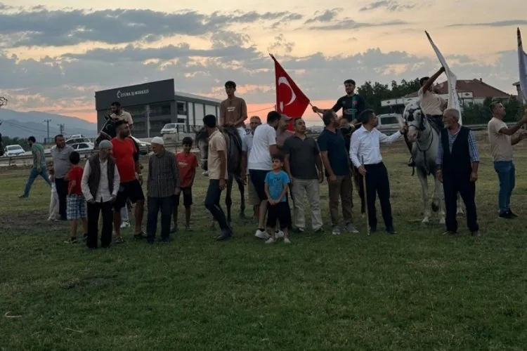 İnegöl’de Binlerce Çocuk Ayçiçeği Festivalinde
